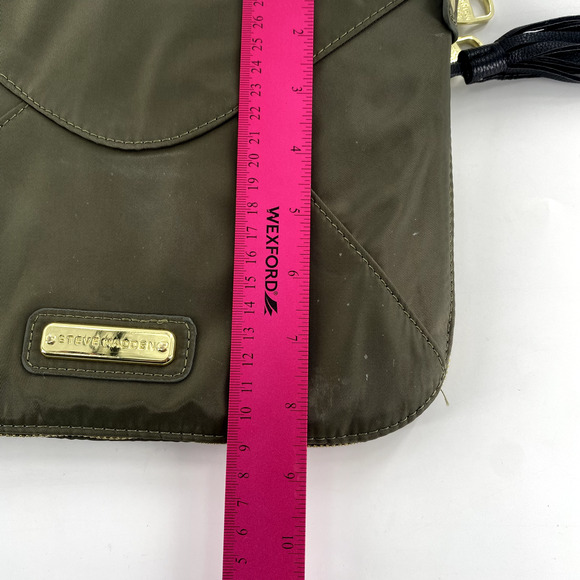 Steve Madden Envelope Crossbody Purse Handbag Expandable Green‎ Nylon Tassel - Picture 6 of 13